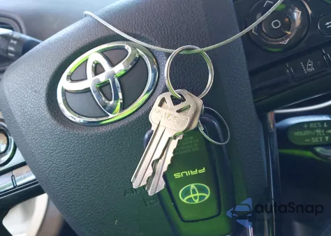 2019 Toyota Prius Le z USA, uszkodzony, nr VIN JTDKARFU5K3083009